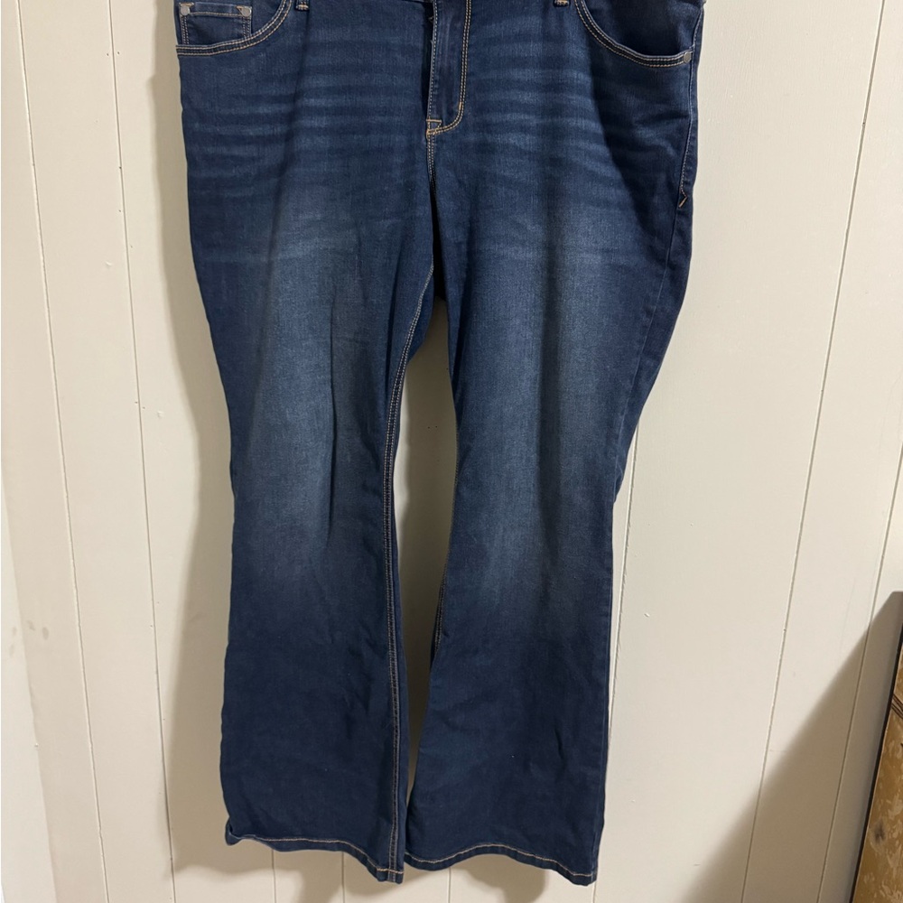 Torrid Luxe Slim Boot Dark Blue Jeans 20r. Regular dark wash denim